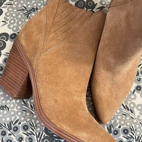 MARC FISHER Gadri Pointed Suede Booties Natural Tan Womens Size 10 - Picture 4 of 8